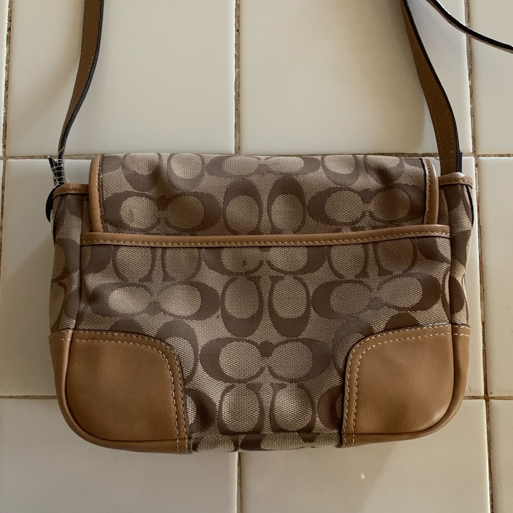 Coach Authentic Crossbody Shoulder Ripped! - Picture 8 of 12